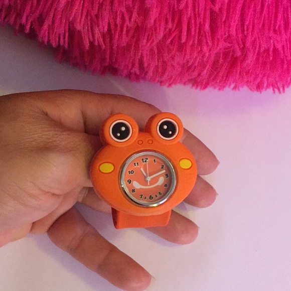 Hello kitty friend strap watch 🧡🕗🧡 - Picture 2 of 16